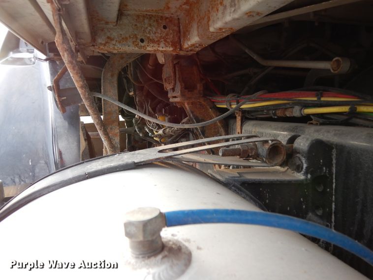 image for item DJ8067 2007 Sterling L-Line  semi truck