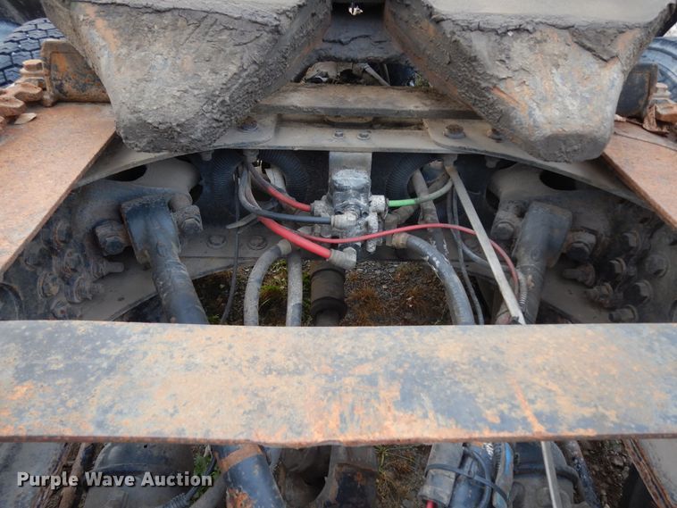 image for item DJ8067 2007 Sterling L-Line  semi truck