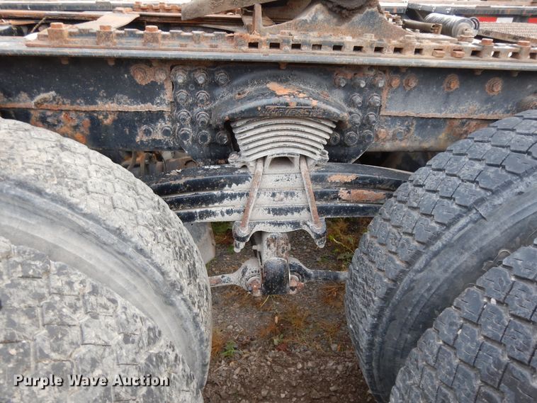 image for item DJ8067 2007 Sterling L-Line  semi truck