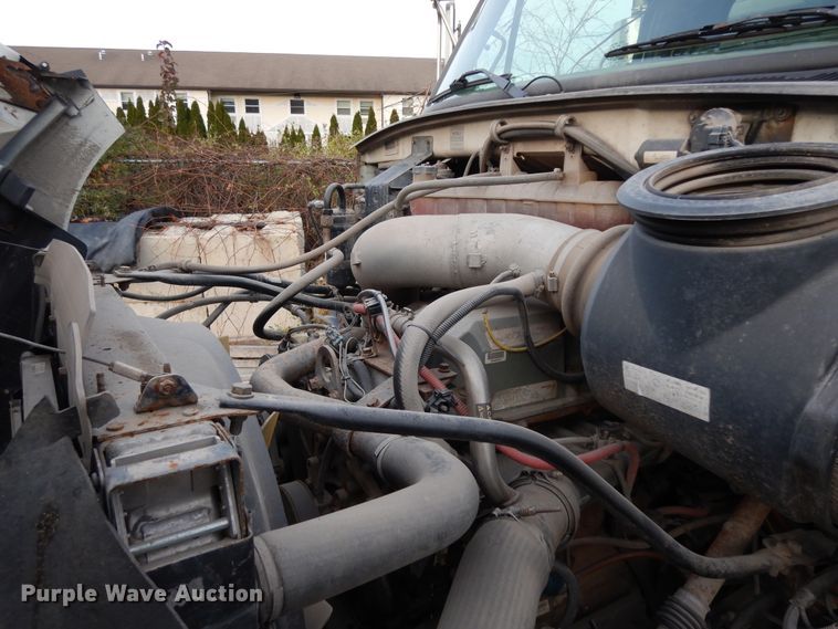 image for item DJ8067 2007 Sterling L-Line  semi truck