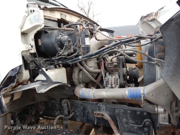 image for item DJ8067 2007 Sterling L-Line  semi truck