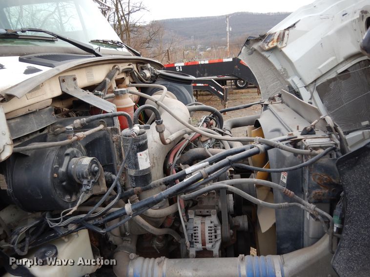 image for item DJ8067 2007 Sterling L-Line  semi truck