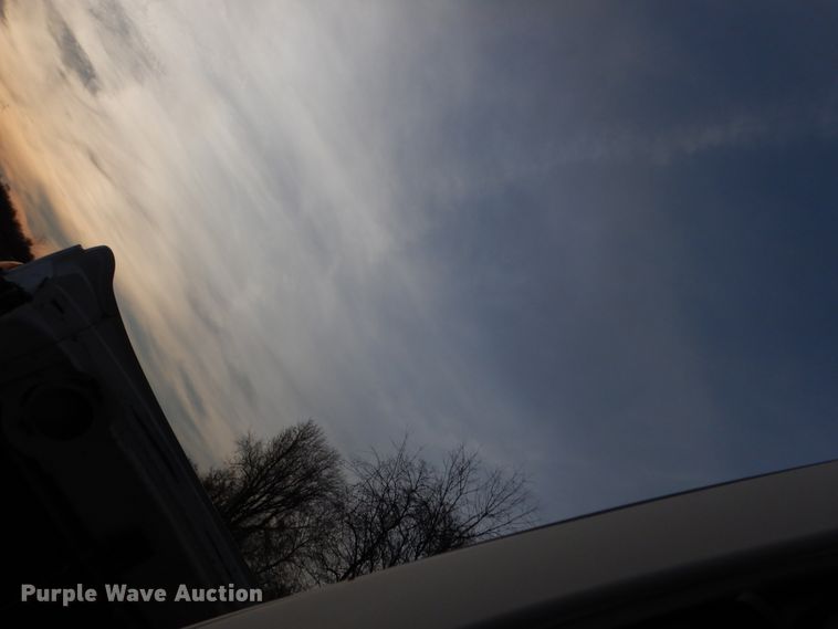 image for item DJ8067 2007 Sterling L-Line  semi truck