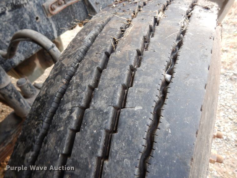 image for item DJ8067 2007 Sterling L-Line  semi truck