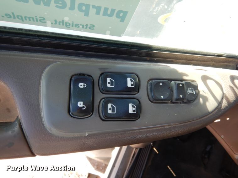 image for item DJ8102 2009 Peterbilt 384  semi truck