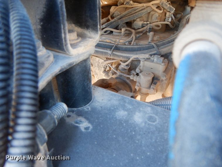 image for item DJ8102 2009 Peterbilt 384  semi truck