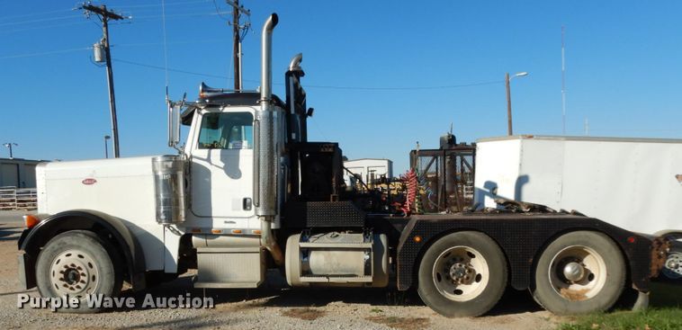 image for item DJ8104 2005 Peterbilt 379  winch truck