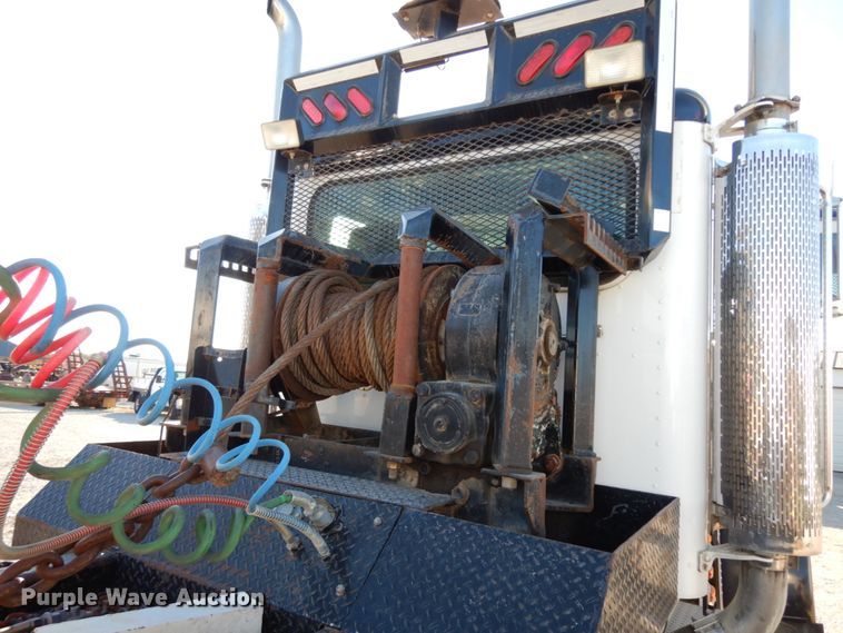 image for item DJ8104 2005 Peterbilt 379  winch truck