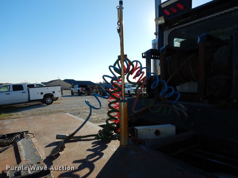 image for item DJ8104 2005 Peterbilt 379  winch truck