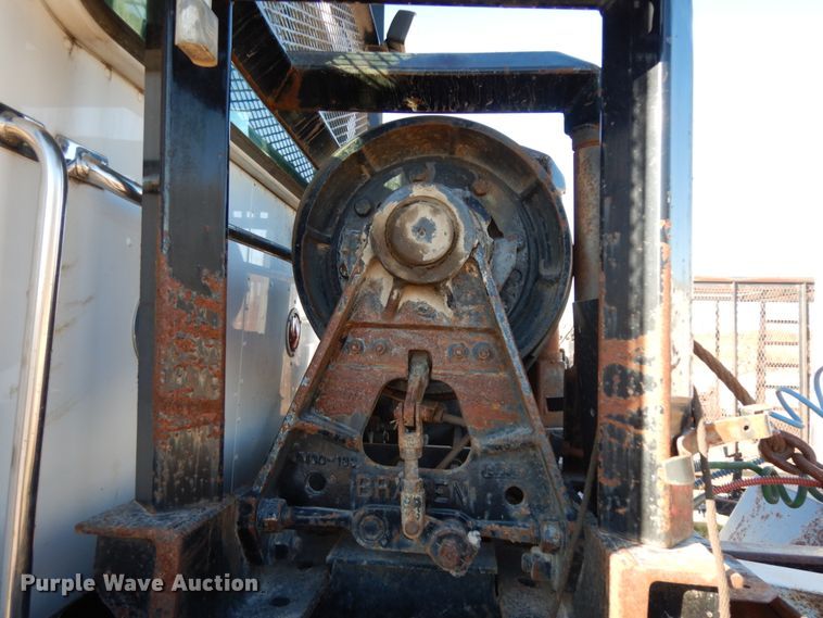 image for item DJ8104 2005 Peterbilt 379  winch truck