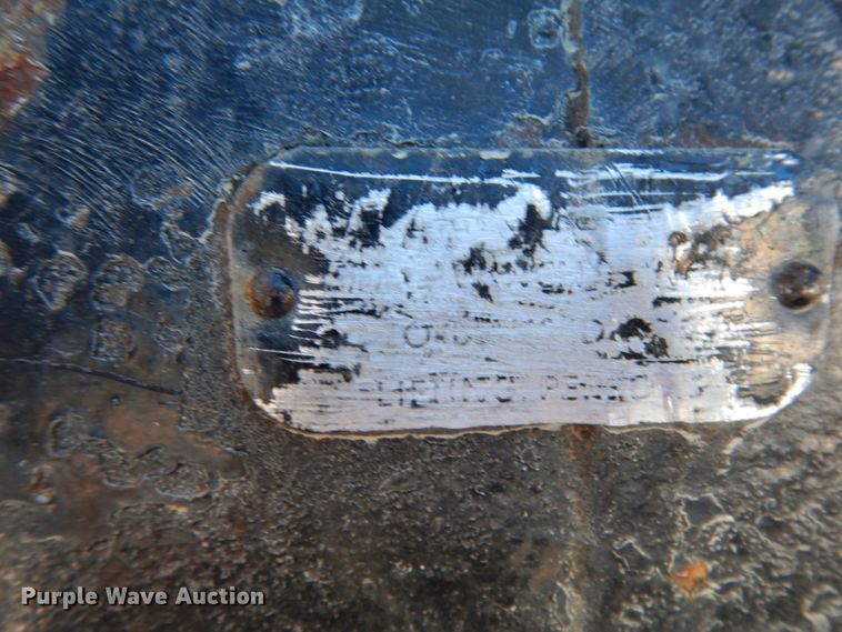 image for item DJ8104 2005 Peterbilt 379  winch truck