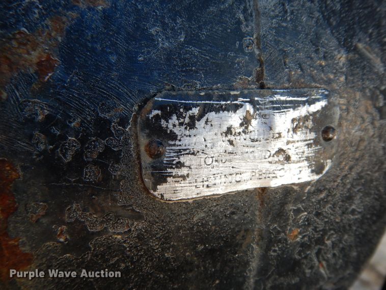 image for item DJ8104 2005 Peterbilt 379  winch truck