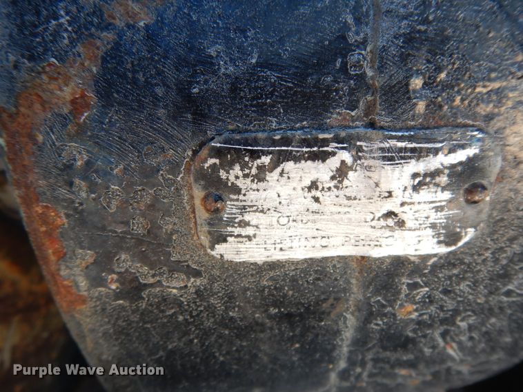 image for item DJ8104 2005 Peterbilt 379  winch truck