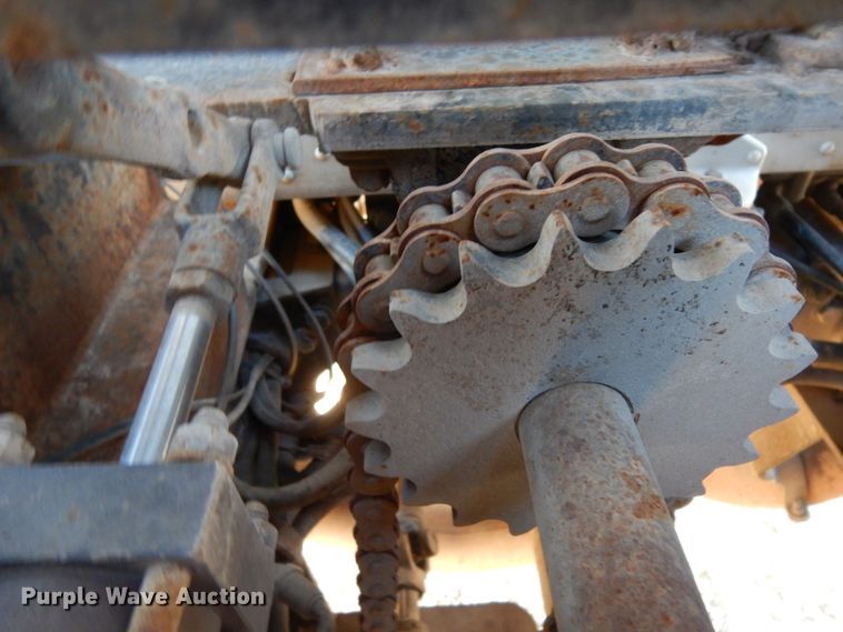 image for item DJ8104 2005 Peterbilt 379  winch truck