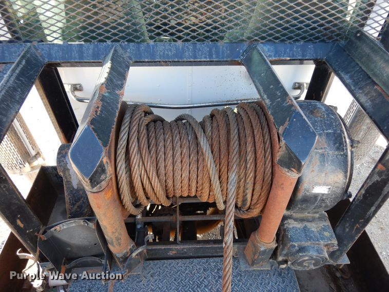 image for item DJ8104 2005 Peterbilt 379  winch truck