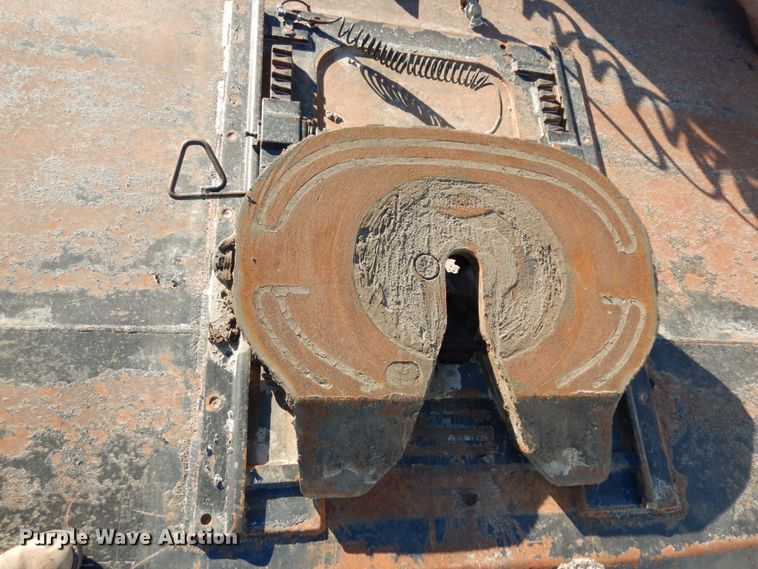 image for item DJ8104 2005 Peterbilt 379  winch truck