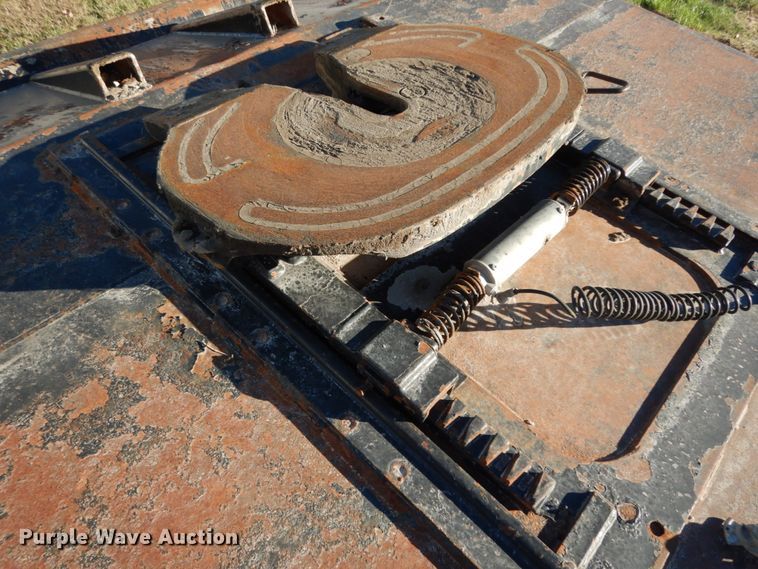 image for item DJ8104 2005 Peterbilt 379  winch truck