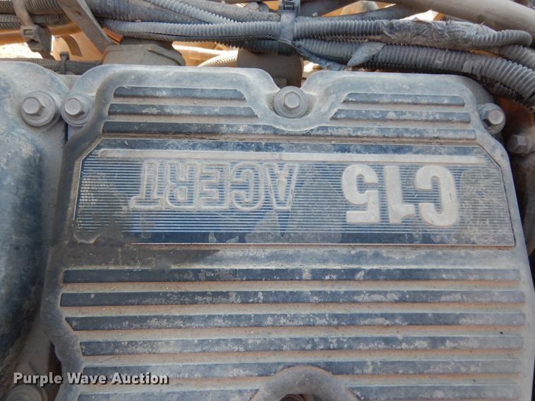 image for item DJ8104 2005 Peterbilt 379  winch truck