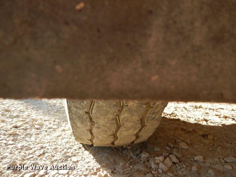 image for item DJ8104 2005 Peterbilt 379  winch truck