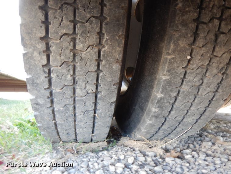 image for item DJ8104 2005 Peterbilt 379  winch truck