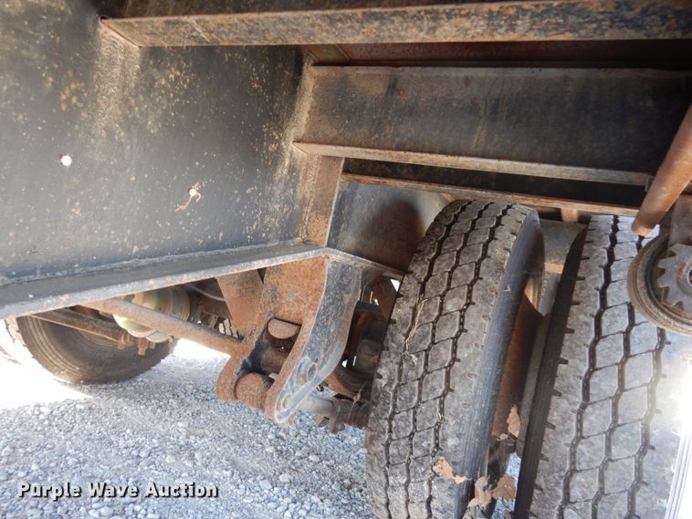 image for item DJ8147 1986 Great Dane GPD-48 drop deck trailer