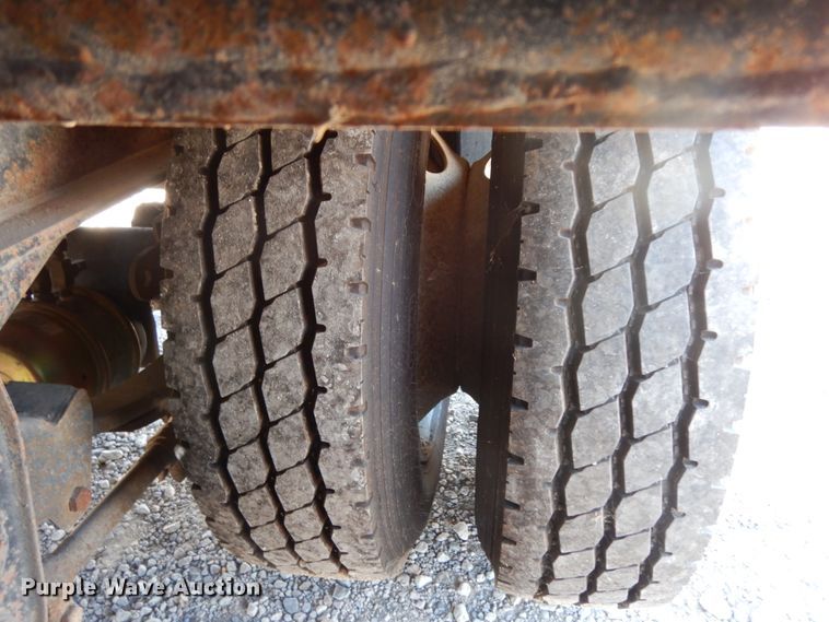 image for item DJ8147 1986 Great Dane GPD-48 drop deck trailer