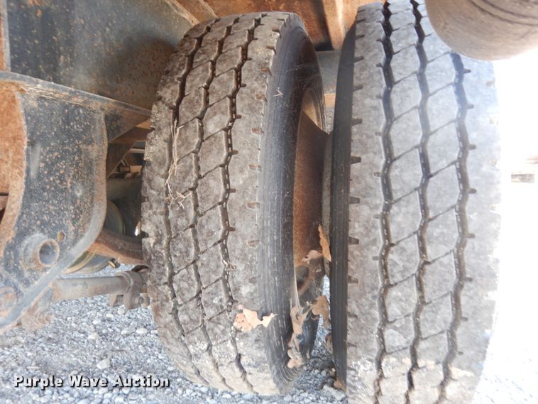 image for item DJ8147 1986 Great Dane GPD-48 drop deck trailer