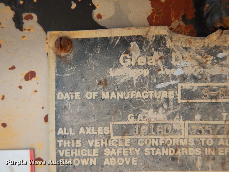 image for item DJ8147 1986 Great Dane GPD-48 drop deck trailer