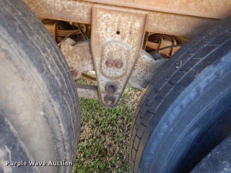 image for item DJ8553 1986 American Trailers Inc FPX-F2-48 dry van trailer