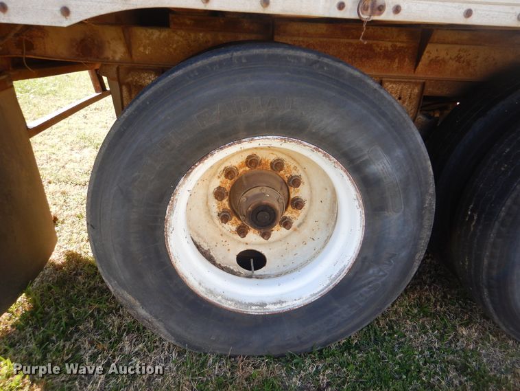 image for item DJ8553 1986 American Trailers Inc FPX-F2-48 dry van trailer