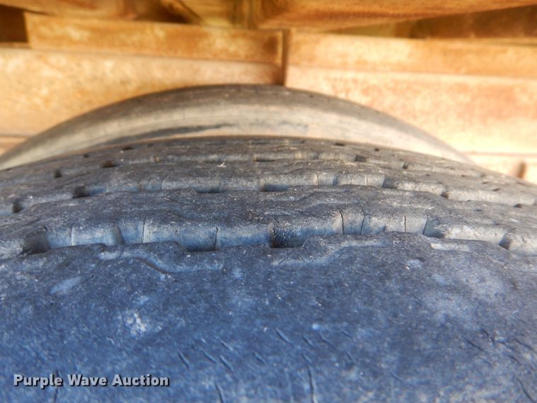 image for item DJ8553 1986 American Trailers Inc FPX-F2-48 dry van trailer