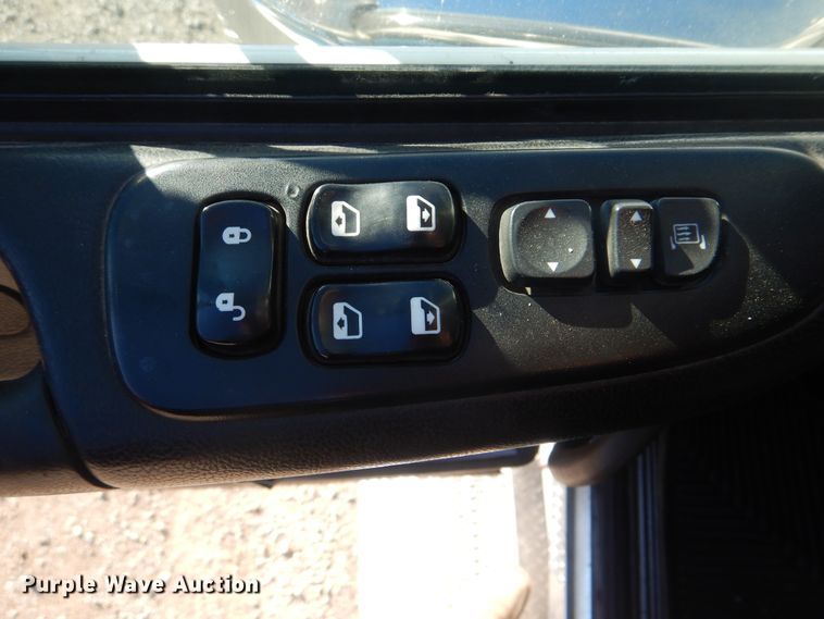 image for item DJ8572 2012 Peterbilt 389  semi truck