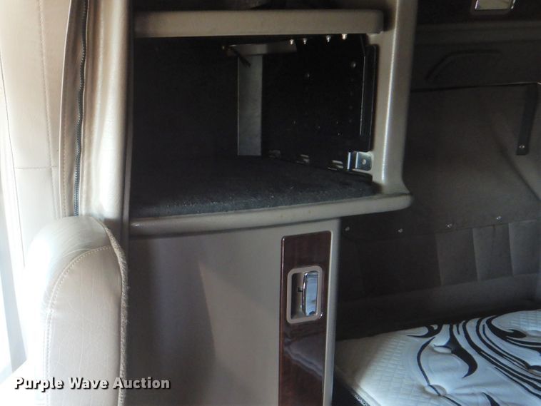 image for item DJ8572 2012 Peterbilt 389  semi truck