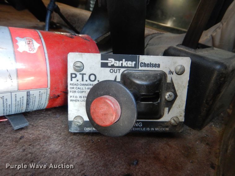 image for item DJ8572 2012 Peterbilt 389  semi truck