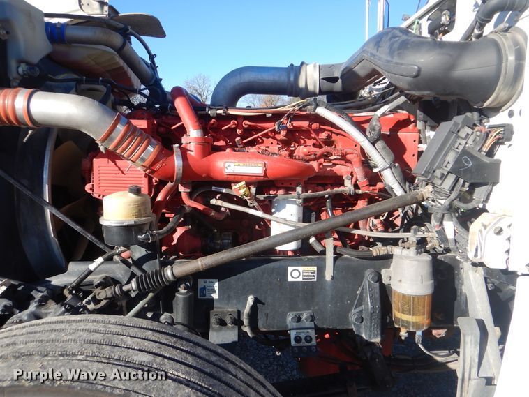 image for item DJ8572 2012 Peterbilt 389  semi truck