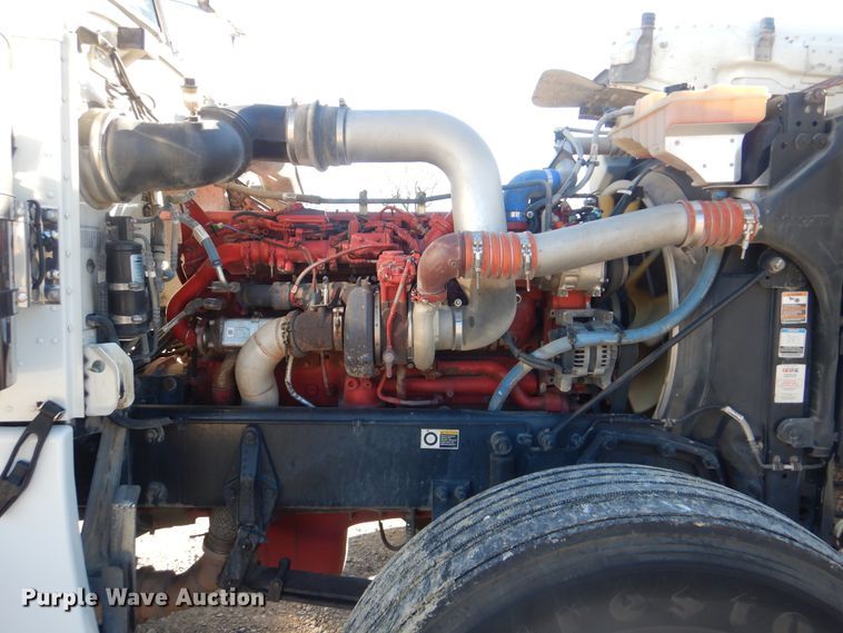 image for item DJ8572 2012 Peterbilt 389  semi truck