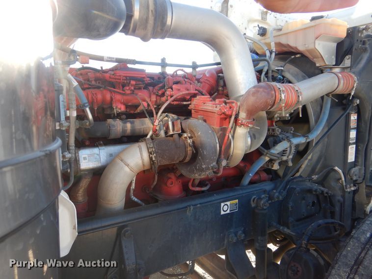 image for item DJ8572 2012 Peterbilt 389  semi truck