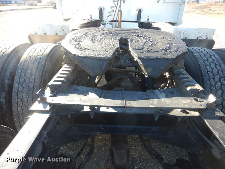 image for item DJ8572 2012 Peterbilt 389  semi truck