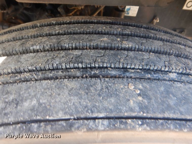 image for item DJ8572 2012 Peterbilt 389  semi truck