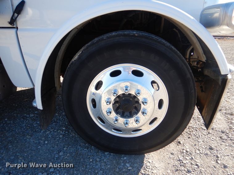 image for item DJ8572 2012 Peterbilt 389  semi truck