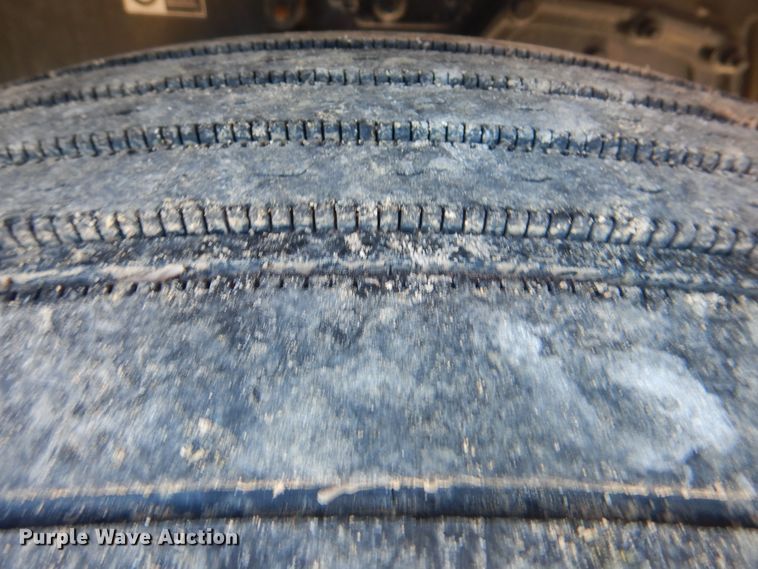 image for item DJ8572 2012 Peterbilt 389  semi truck