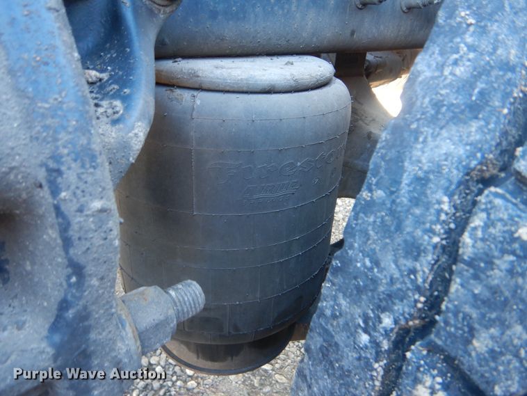 image for item DJ8572 2012 Peterbilt 389  semi truck