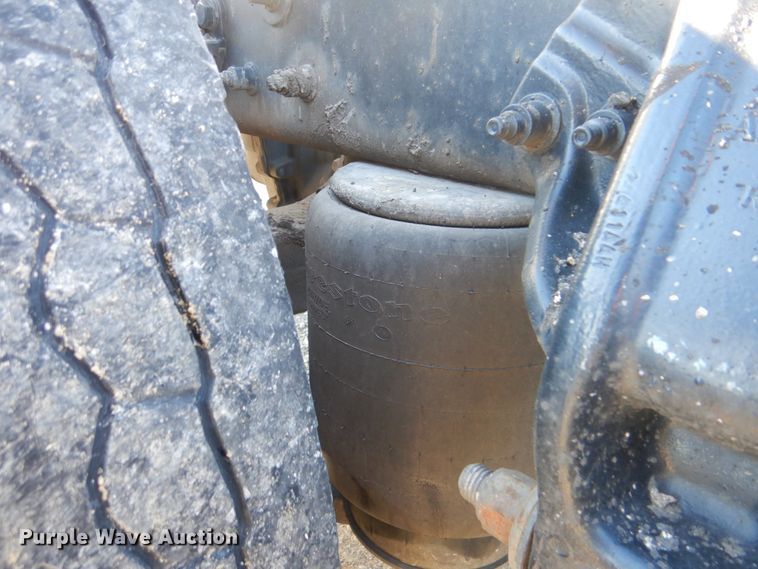 image for item DJ8572 2012 Peterbilt 389  semi truck