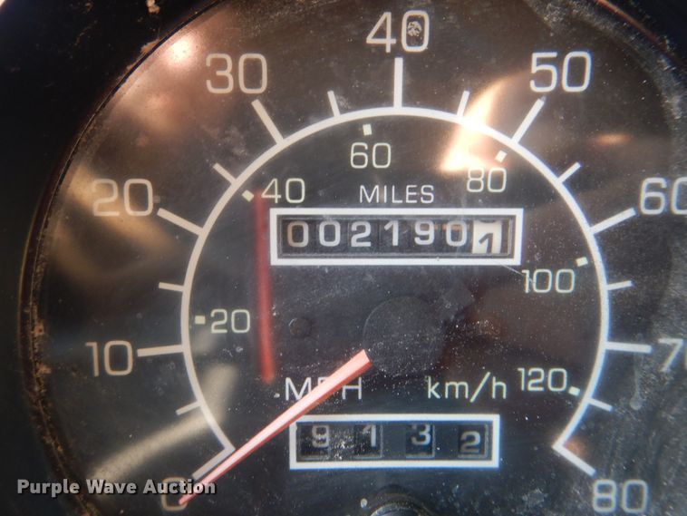 image for item DJ8576 2001 Kenworth T800  semi truck