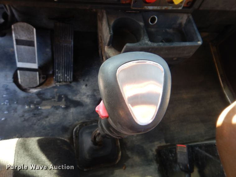 image for item DJ8576 2001 Kenworth T800  semi truck