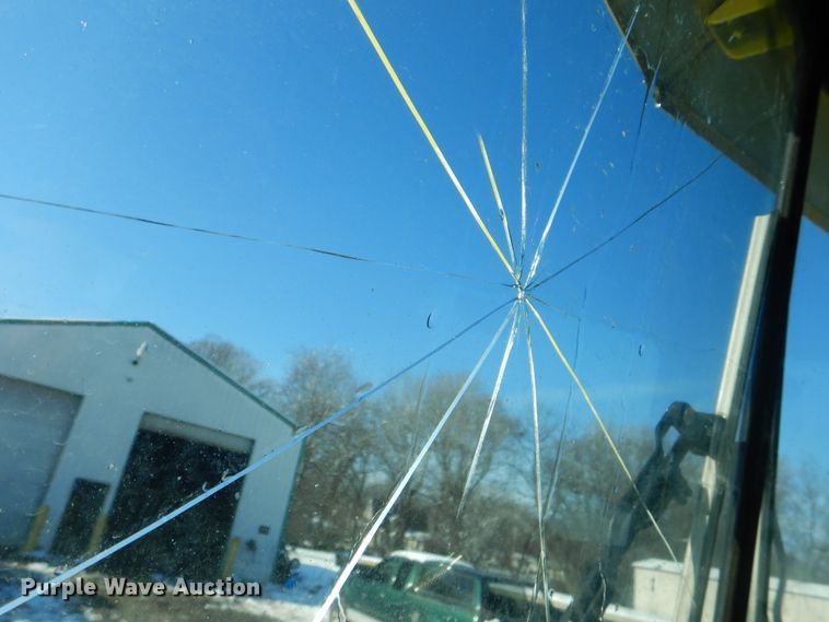 image for item DJ8576 2001 Kenworth T800  semi truck