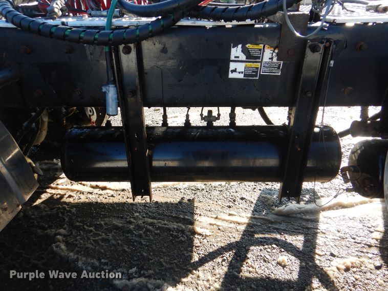 image for item DJ8576 2001 Kenworth T800  semi truck