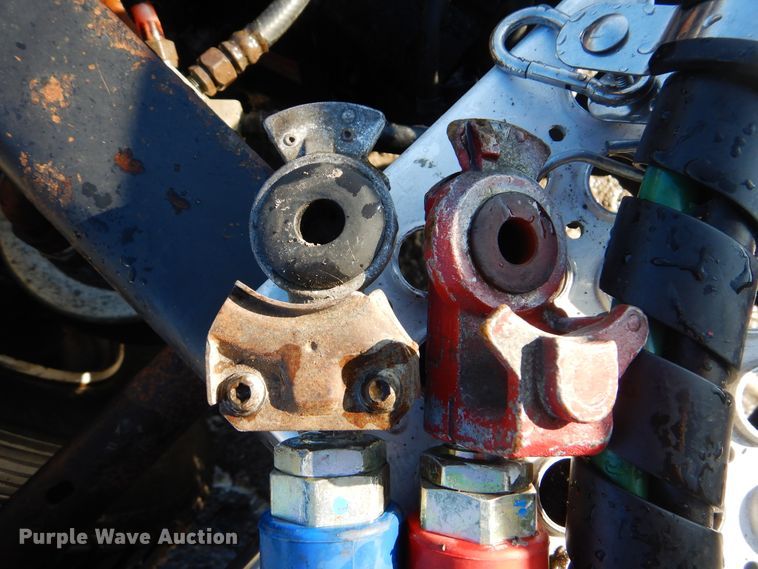 image for item DJ8576 2001 Kenworth T800  semi truck