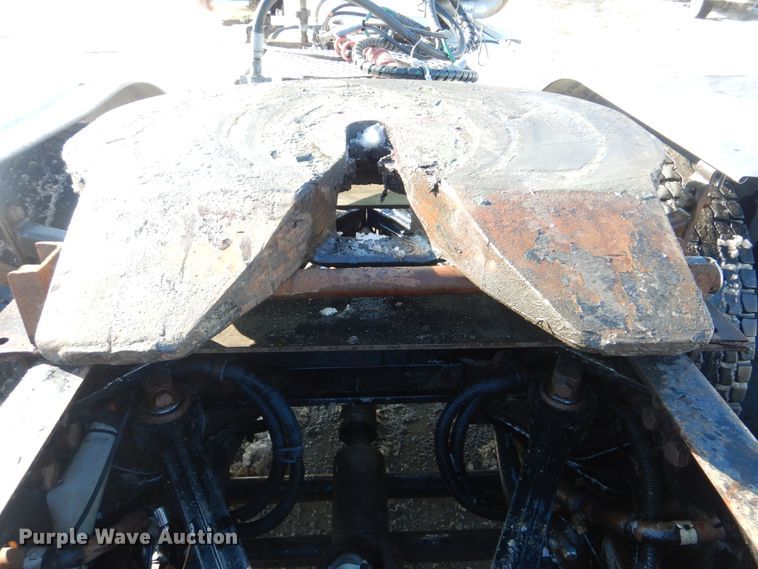 image for item DJ8576 2001 Kenworth T800  semi truck