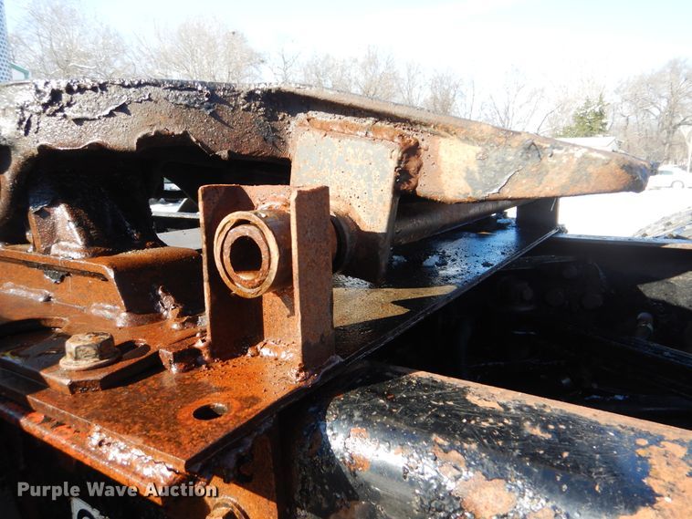 image for item DJ8576 2001 Kenworth T800  semi truck